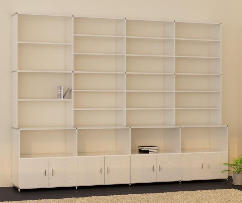 Regal mit verschiedenen Tiefen